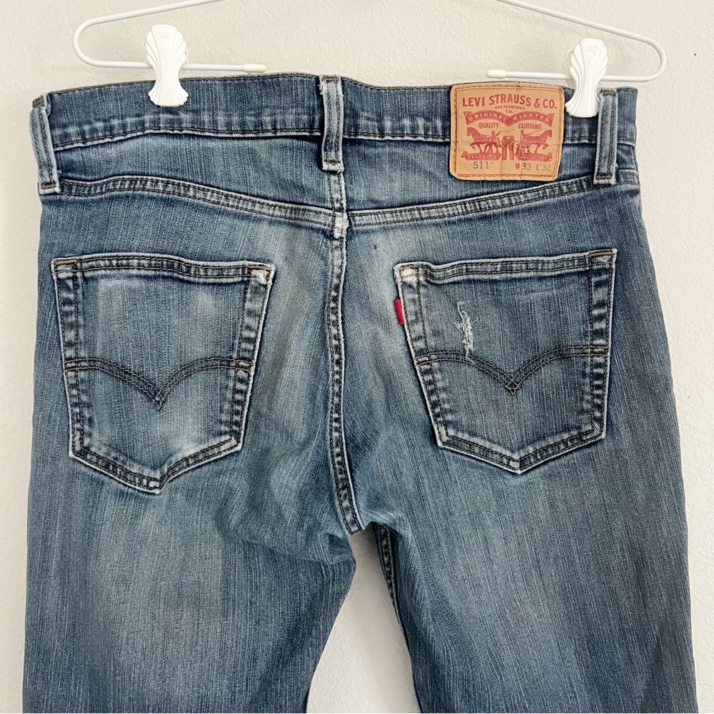 Levi's Men's Medium Blue Straight Jeans